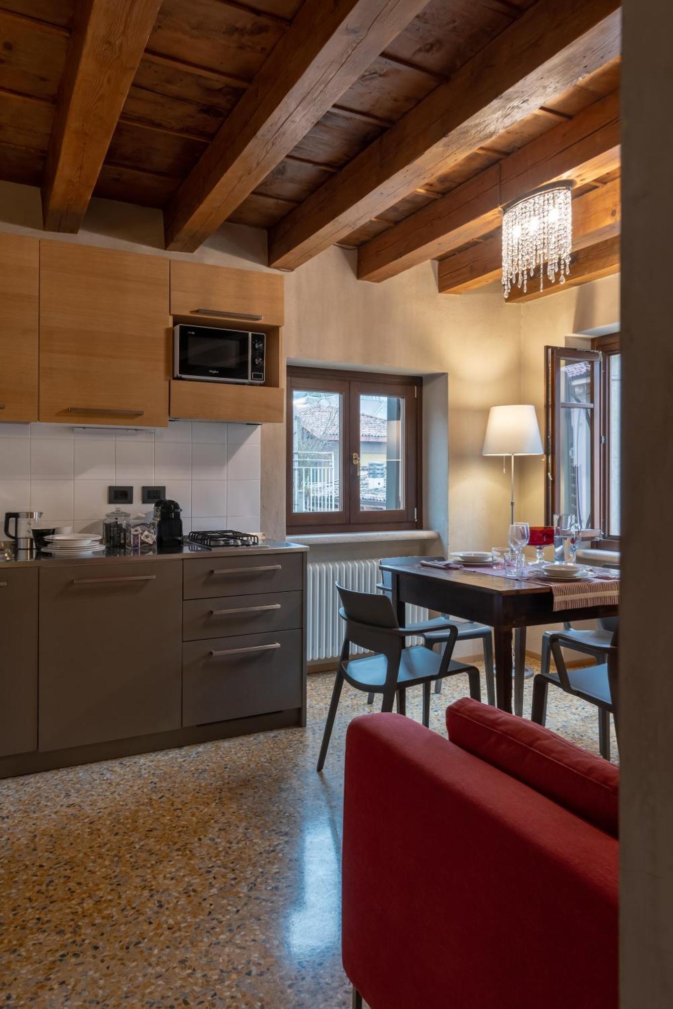 Residenza Roccamaggiore Apartment *
